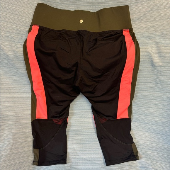 LIVI Active Capri Leggings Plus Size 18/20. - Picture 2 of 3
